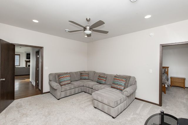 4268 Pine Parkway S, Fargo, ND 58104