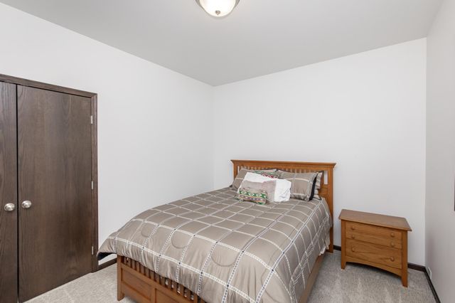 4268 Pine Parkway S, Fargo, ND 58104