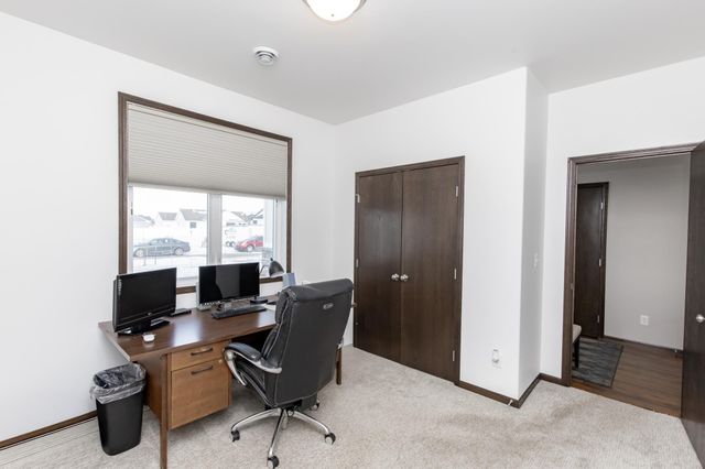 4268 Pine Parkway S, Fargo, ND 58104