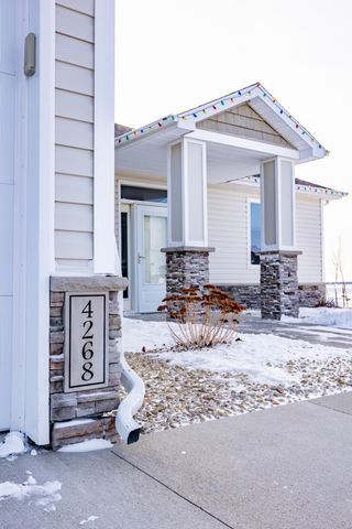 4268 Pine Parkway S, Fargo, ND 58104