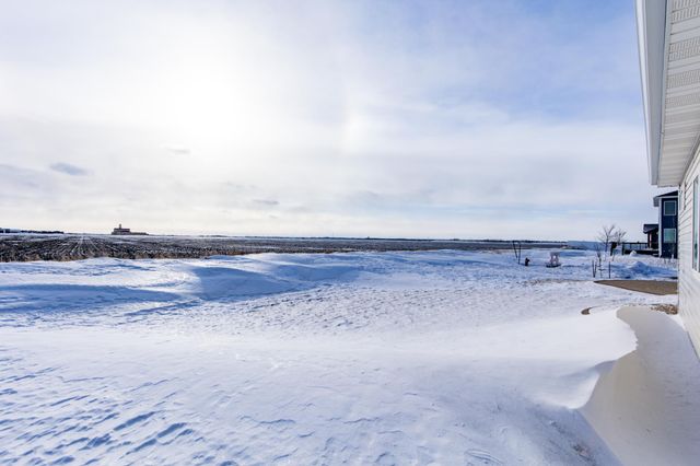 4268 Pine Parkway S, Fargo, ND 58104