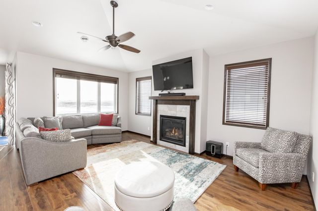 4268 Pine Parkway S, Fargo, ND 58104