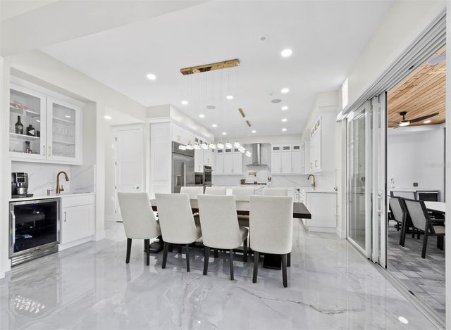 635 JUNGLE QUEEN WAY, Longboat Key, FL 34228