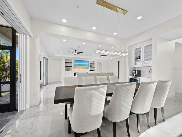 635 JUNGLE QUEEN WAY, Longboat Key, FL 34228