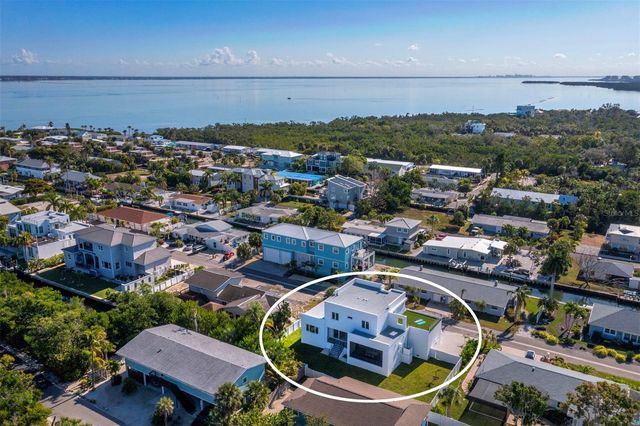 635 JUNGLE QUEEN WAY, Longboat Key, FL 34228