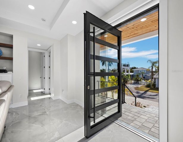 635 JUNGLE QUEEN WAY, Longboat Key, FL 34228