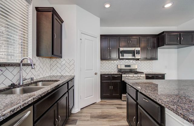 3730 Bach Street, Iowa Colony, TX 77583