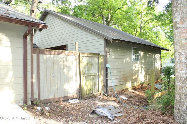 1533 Albacore Lane, Gautier, MS 39553