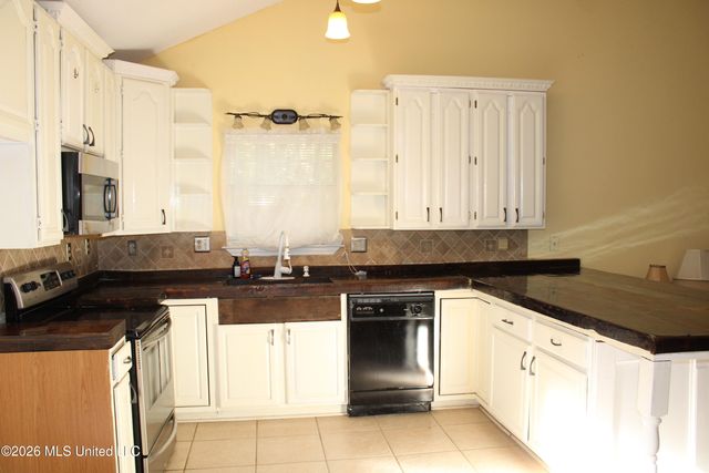1533 Albacore Lane, Gautier, MS 39553