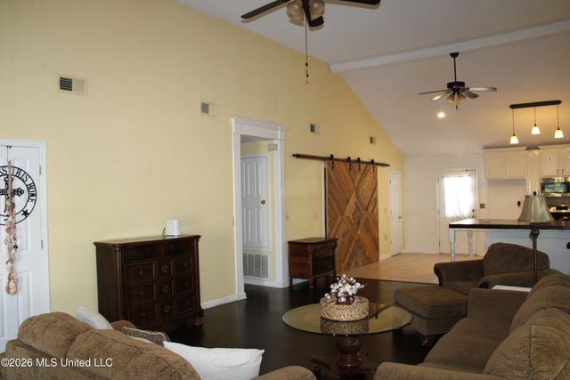 1533 Albacore Lane, Gautier, MS 39553