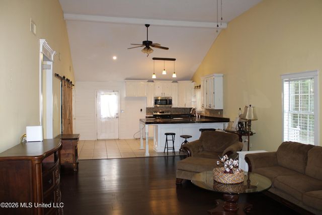 1533 Albacore Lane, Gautier, MS 39553