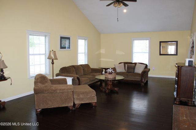 1533 Albacore Lane, Gautier, MS 39553