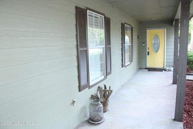 1533 Albacore Lane, Gautier, MS 39553