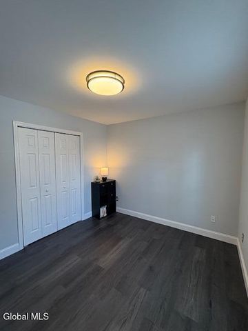 647 Pearse Road, Niskayuna, NY 12309