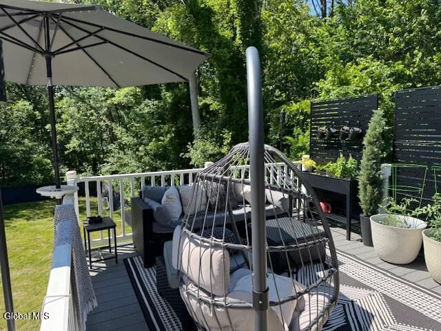 647 Pearse Road, Niskayuna, NY 12309