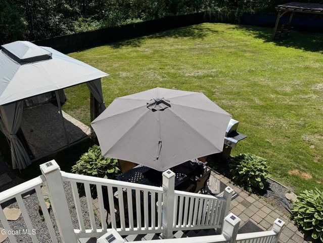 647 Pearse Road, Niskayuna, NY 12309