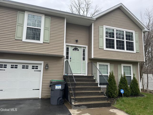 647 Pearse Road, Niskayuna, NY 12309