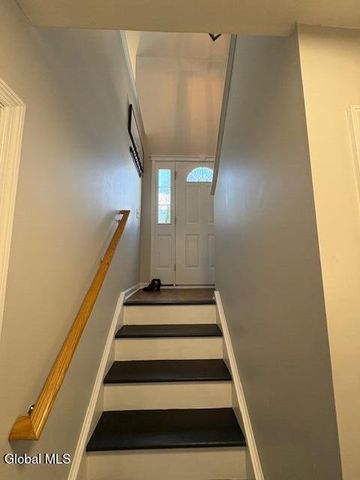 647 Pearse Road, Niskayuna, NY 12309