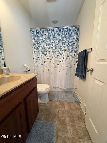 647 Pearse Road, Niskayuna, NY 12309