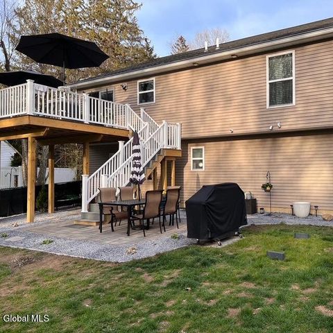 647 Pearse Road, Niskayuna, NY 12309