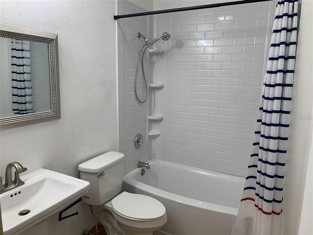 4325 NE 3RD COURT, Ocala, FL 34479