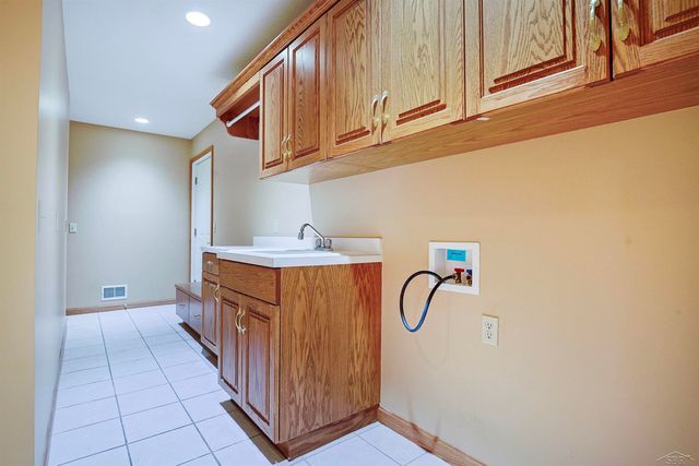 3415 Win Kae Place, Bay City, MI 48706