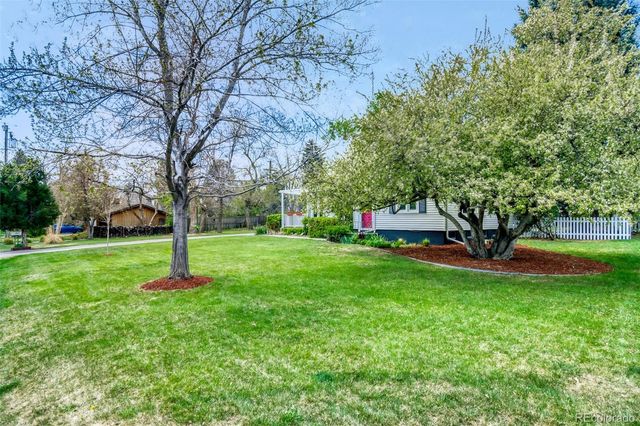 1825 Glen Dale Drive, Lakewood, CO 80215