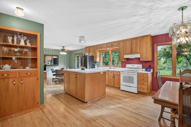 22015 Pillsbury Avenue, Lakeville, MN 55044
