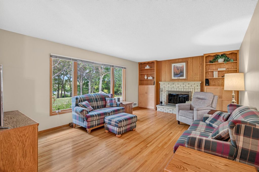 22015 Pillsbury Avenue, Lakeville, MN 55044 — photo 3
