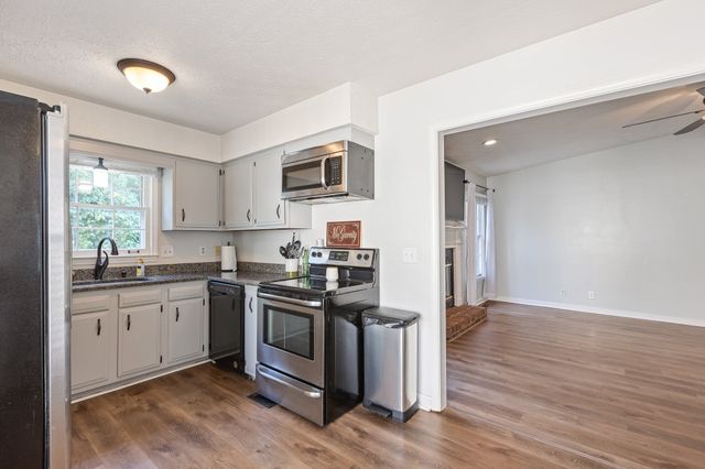 5436 Village Way, Nashville, TN 37211