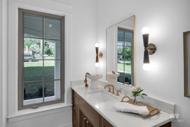 216 Fig Avenue, Fairhope, AL 36532