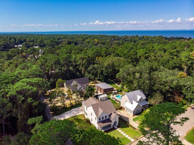216 Fig Avenue, Fairhope, AL 36532