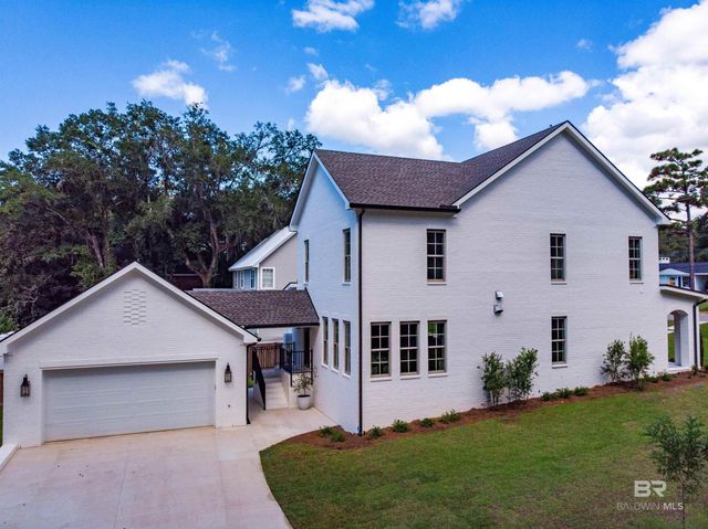 216 Fig Avenue, Fairhope, AL 36532