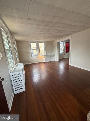 7 N 7TH ST, Millville, NJ 08332