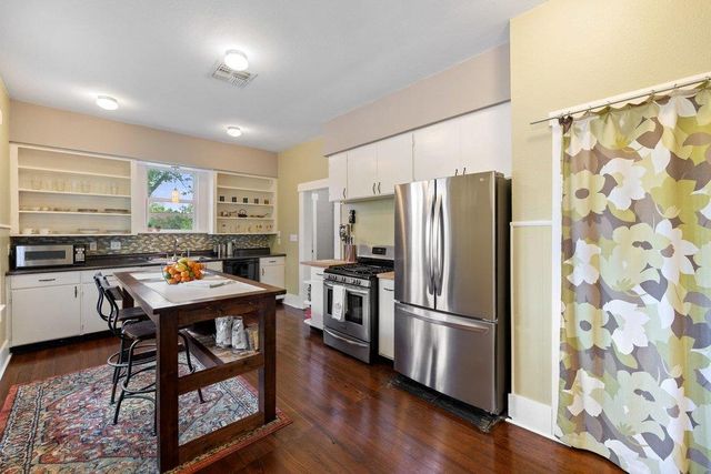 1518 Lexington ST, Taylor, TX 76574