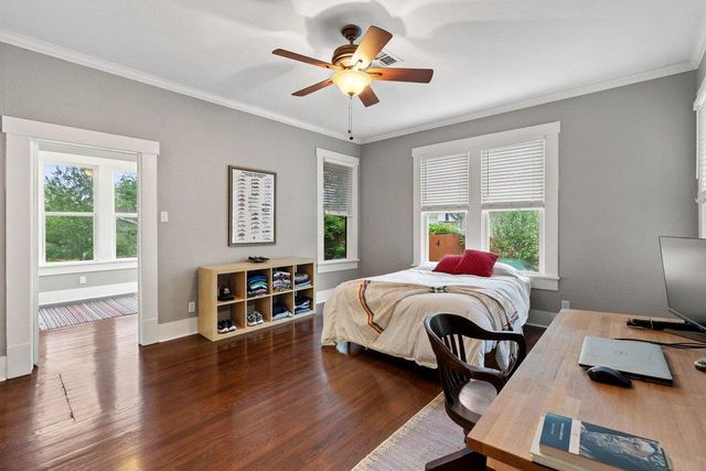 1518 Lexington ST, Taylor, TX 76574