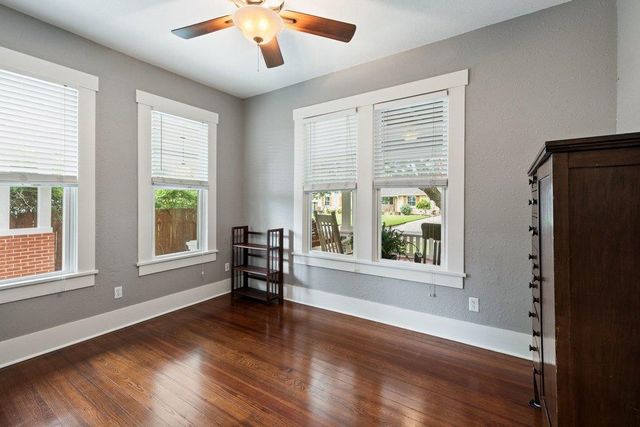 1518 Lexington ST, Taylor, TX 76574