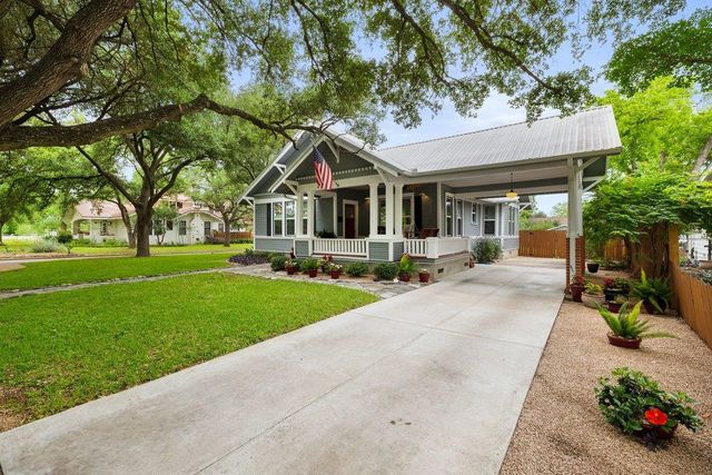 1518 Lexington ST, Taylor, TX 76574