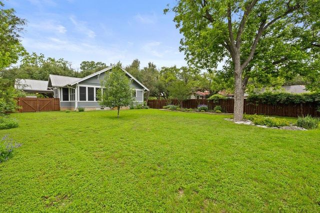 1518 Lexington ST, Taylor, TX 76574