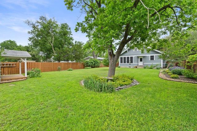 1518 Lexington ST, Taylor, TX 76574