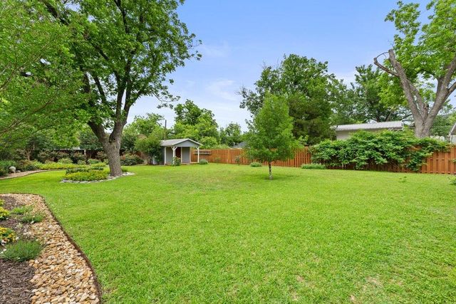 1518 Lexington ST, Taylor, TX 76574