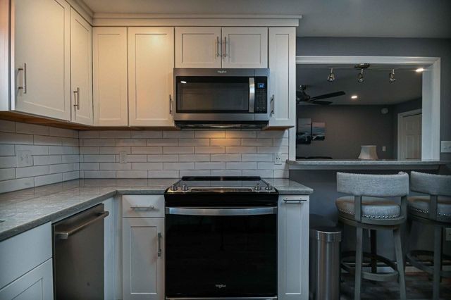 168 Woodbridge Rd Apt 6, York, ME 03909