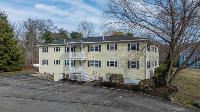 168 Woodbridge Rd Apt 6, York, ME 03909