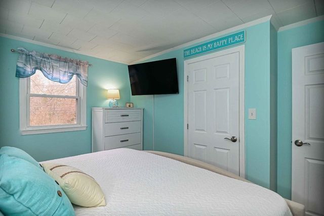 168 Woodbridge Rd Apt 6, York, ME 03909