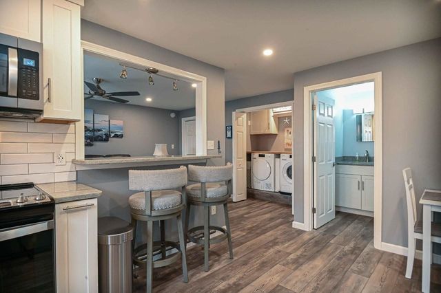 168 Woodbridge Rd Apt 6, York, ME 03909