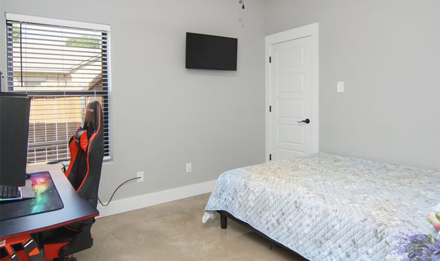 930 W Florence Street, Denison, TX 75020