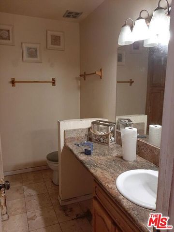 719 N Eucalyptus Avenue 6C, Inglewood, CA 90302