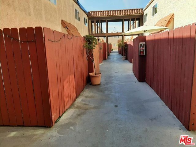 719 N Eucalyptus Avenue 6C, Inglewood, CA 90302