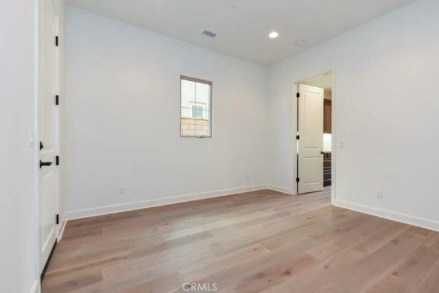8 last bloom, Irvine, CA 92602