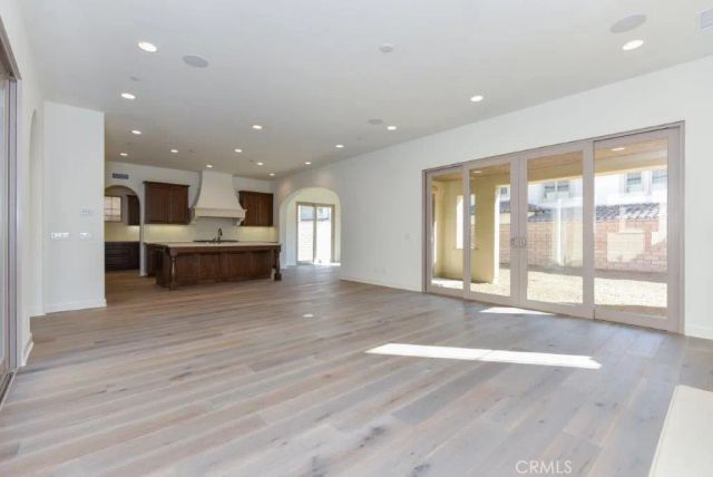 8 last bloom, Irvine, CA 92602